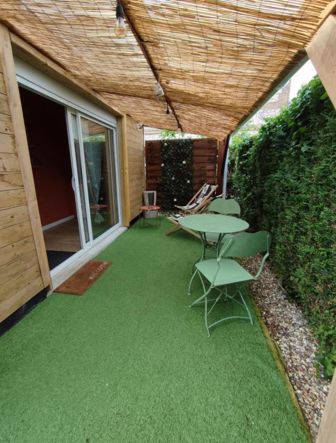 Bed and Breakfast Le Cocoon D'Emy Louvetot Exterior foto